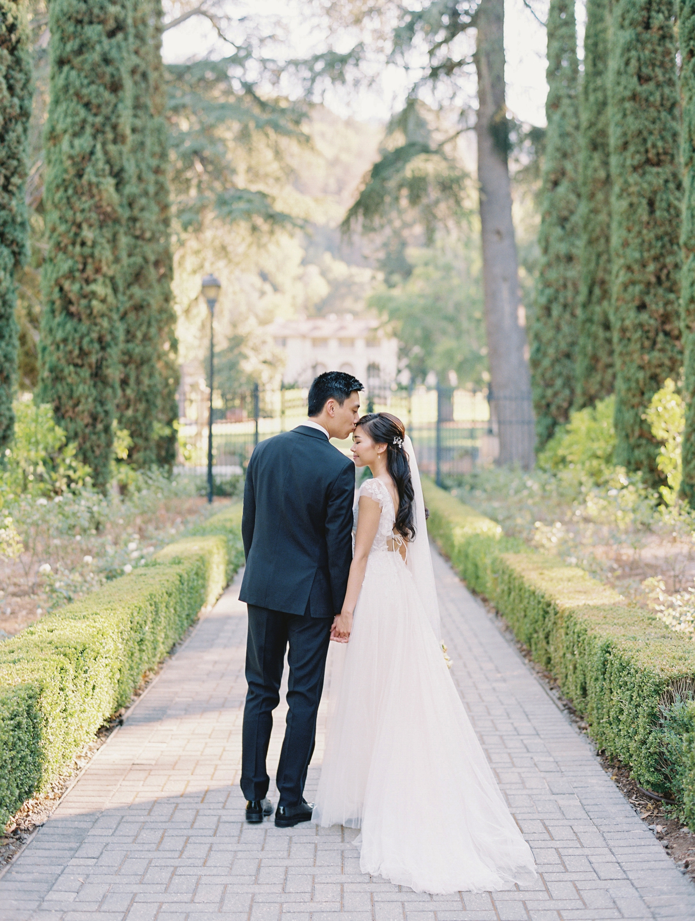 Bride and groom portraits at Villa Montalvo