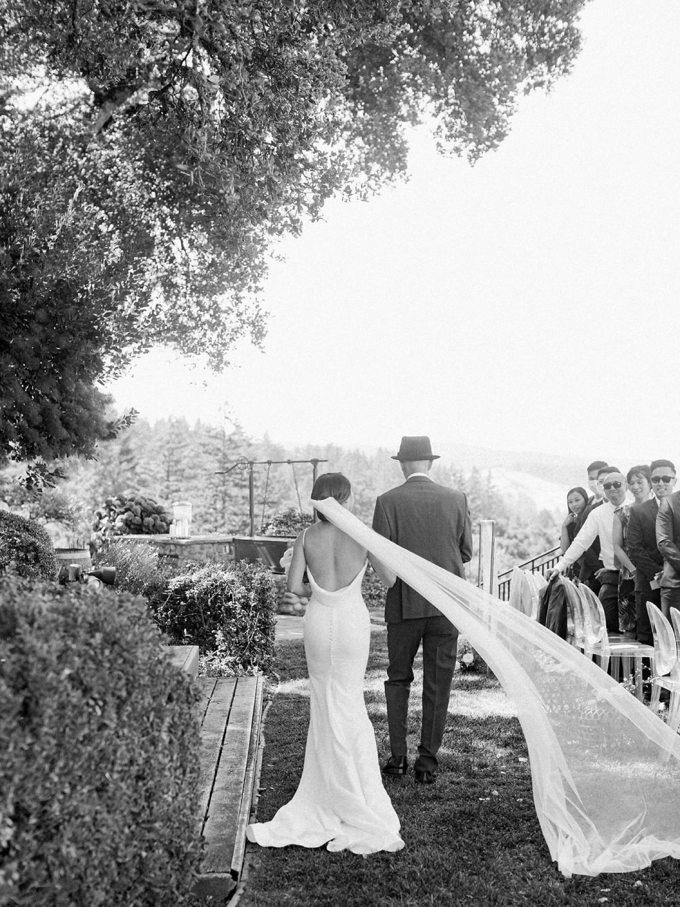 Outdoor wedding ceremony at Thomas Fogarty Winery